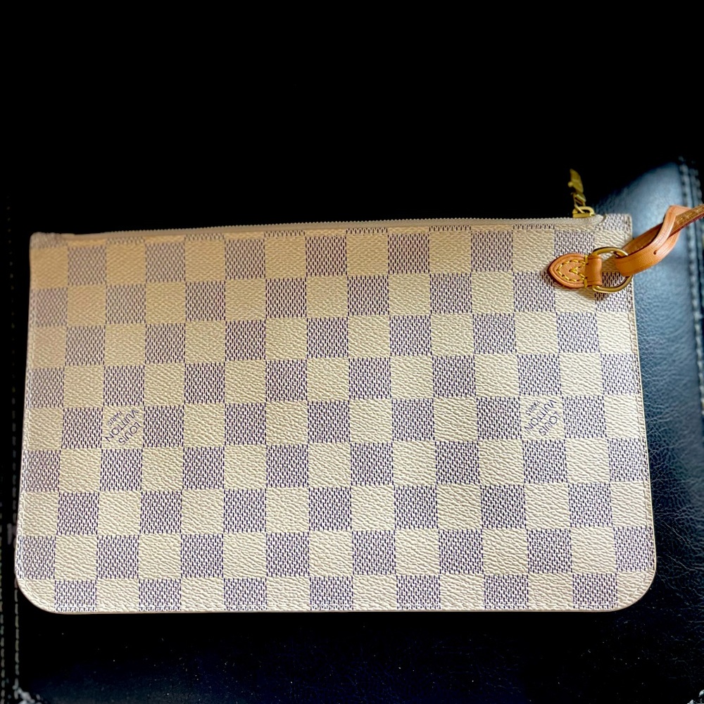 Louis Vuitton zip top wristlet wallet